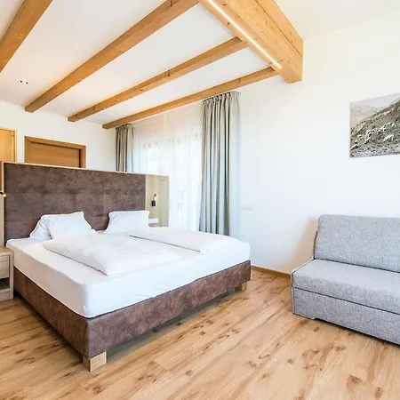Hotel-garni Ehrenfels 3*